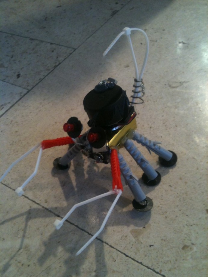 EROBI - Spoznajmo svet robotkov