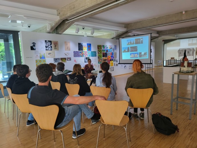 Učna ura z Aleksandro Dolenec Gojević