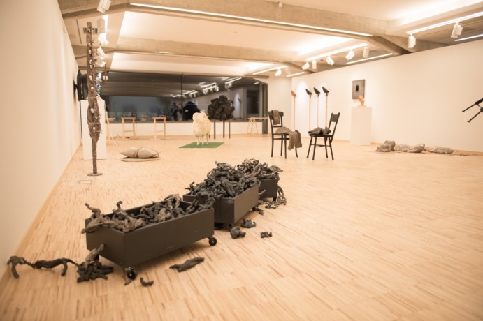 Omizje o razstavi Pogledi na slovensko kiparstvo 1975-2015