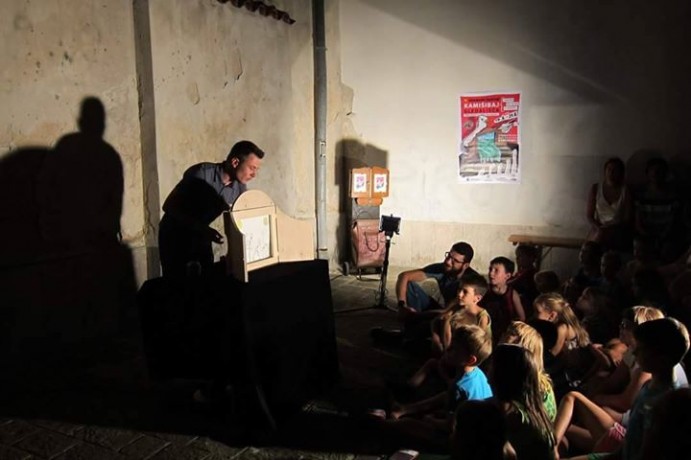 Galerijska sobotnica - Vesoljski kamišibaj