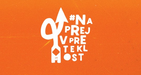 Video posnetek odprtja razstave RAZ DVA TRI in performansa Sanje Nešković Peršin in Mateje Železnik